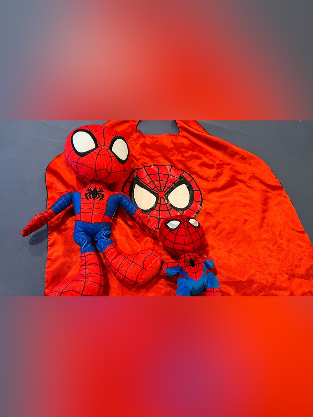 Kids Red Spiderman Superhero Costume Cape and 2 Plush toys Set
